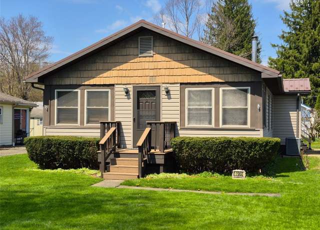 Property at 11960 Teifer Ave, Conneaut Lake, PA 16316, 3 beds, 1.5 baths