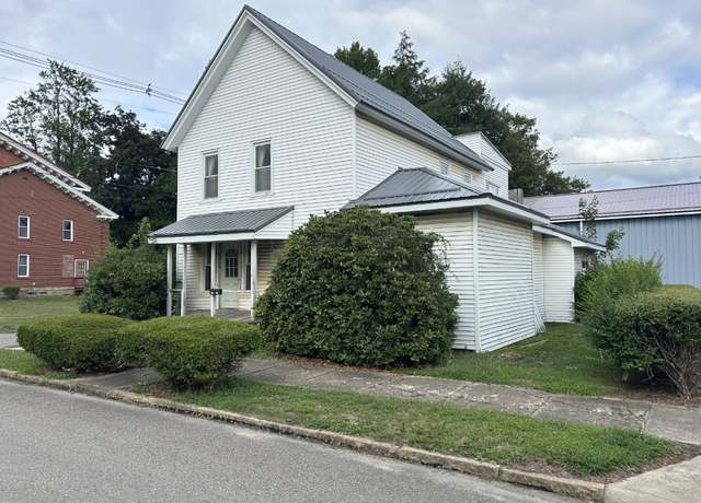 Property at 110 N Perry St, Titusville, PA 16354, 3 beds, 1 bath