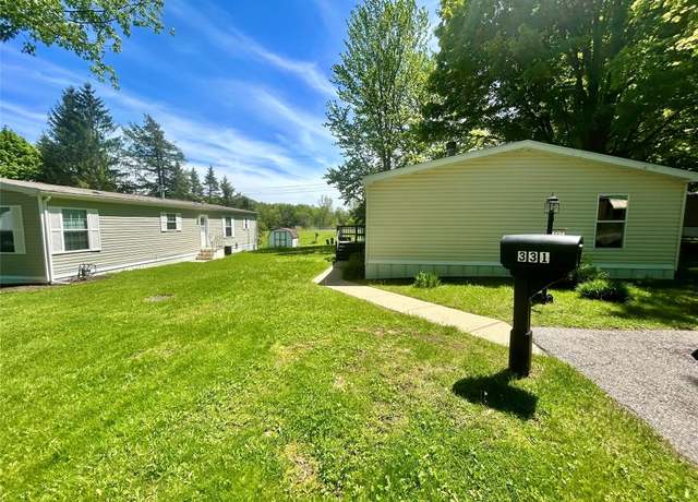 Property at 331 Holly Park Dr, Erie, PA 16509, 3 beds, 2 baths