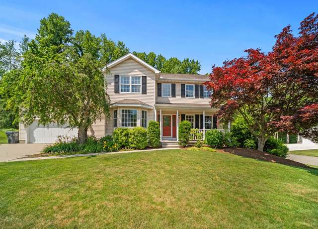 Property at 722 Harmony Dr, Erie, PA 16505, 5 beds, 3.5 baths
