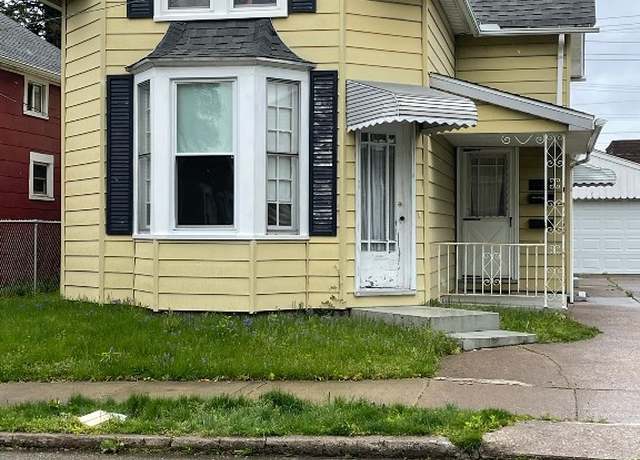 Property at 2955 Maple St, Erie, PA 16508, 4 beds, 2 baths