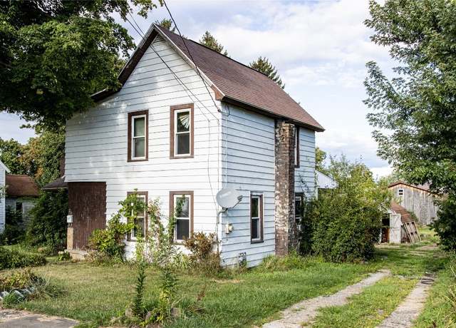 Property at 23 Center St, Union City, PA 16438, 4 beds, 1 bath