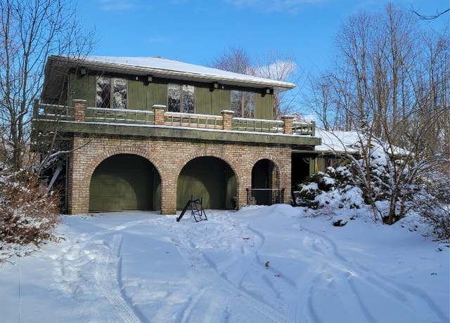 Property at 525 Beach Dr, Fairview, PA 16415, 4 beds, 2 baths