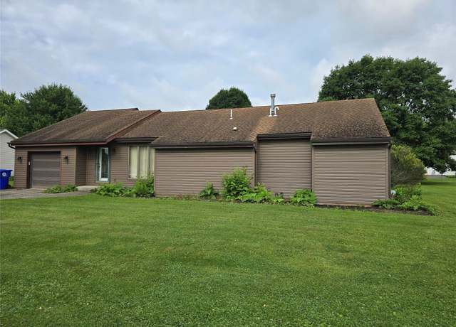 Property at 204 Stonehaven Dr, Edinboro, PA 16412, 3 beds, 1 bath