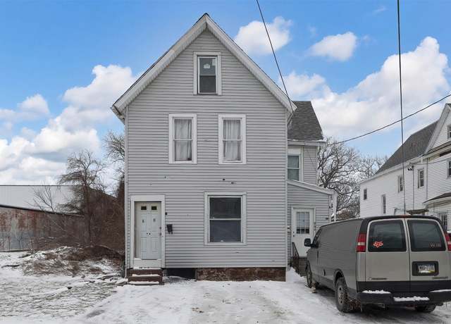 Property at 946 W 17th St, Erie, PA 16502, 7 beds, 2 baths