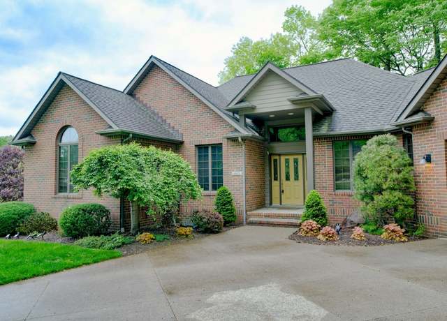 Property at 4132 Stone Creek Dr, Erie, PA 16506, 3 beds, 3.5 baths