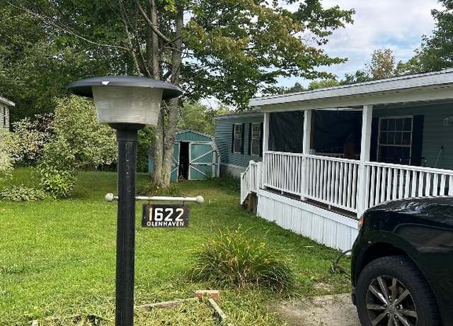 Property at 1622 Glenhaven Ln, Erie, PA 16509, 2 beds, 2 baths