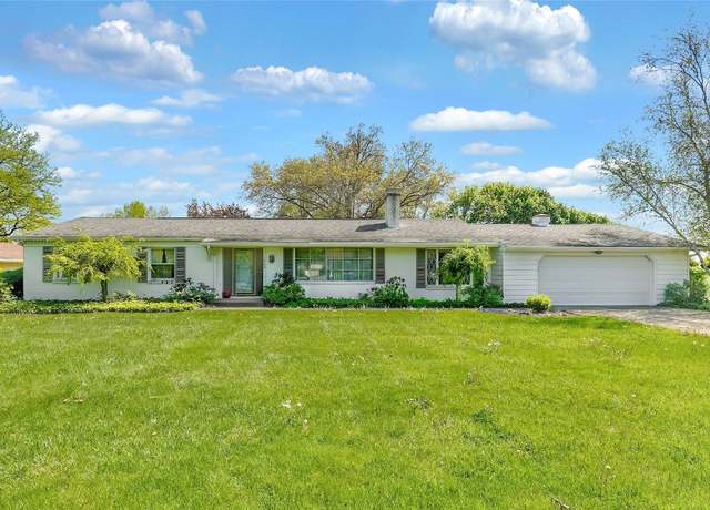 Property at 1405 Greenfield Dr, Erie, PA 16509, 3 beds, 2.5 baths
