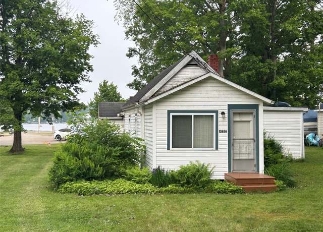 Property at 12656 Comstock St, Conneaut Lake, PA 16316, 2 beds, 1 bath