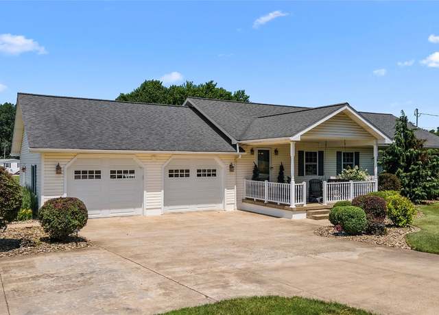 Property at 18376 Barber Rd, Meadville, PA 16335, 4 beds, 3.5 baths