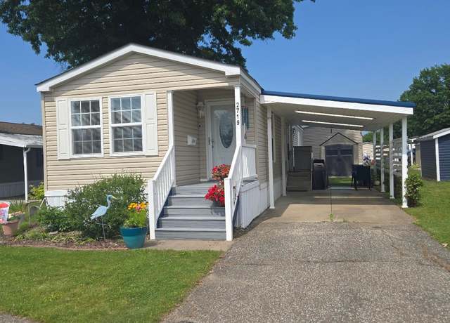 Property at 2719 Green Hill Dr, Millcreek, PA 16506, 2 beds, 2 baths
