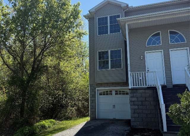 Property at 4159 Wood Hills Dr Unit C12, Erie, PA 16510, 3 beds, 1.5 baths