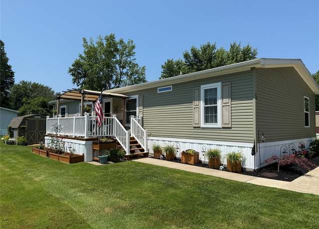 Property at 26 Meadow Ct, Mckean, PA 16426, 3 beds, 2 baths