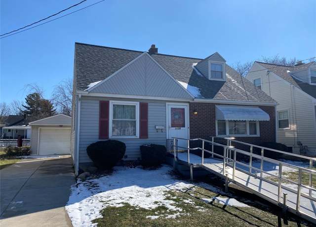 Property at 1139 W 40th St, Erie, PA 16509, 3 beds, 1 bath