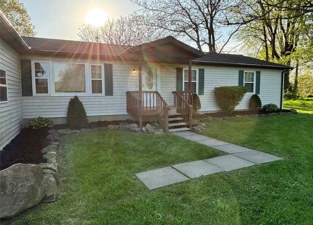 Property at 19220 Murphy Rd, Corry, PA 16407, 3 beds, 2.5 baths