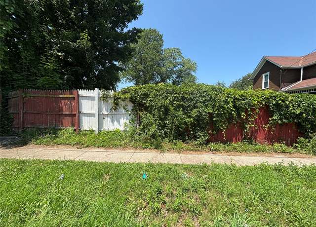 Property at 246 W 19th St, Erie, PA 16502