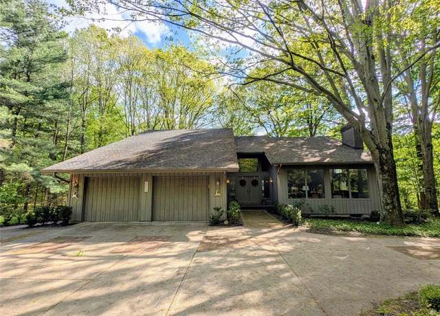 Property at 5441 Thomas Rd, Fairview, PA 16415, 4 beds, 4.5 baths
