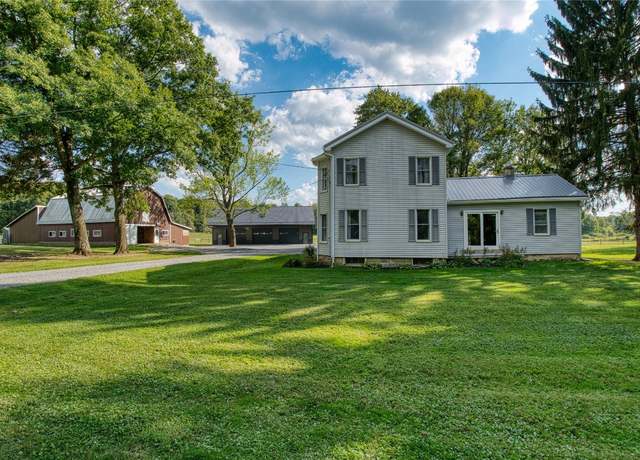 Property at 32645 Seiler Rd, Townville, PA 16360, 4 beds, 2 baths