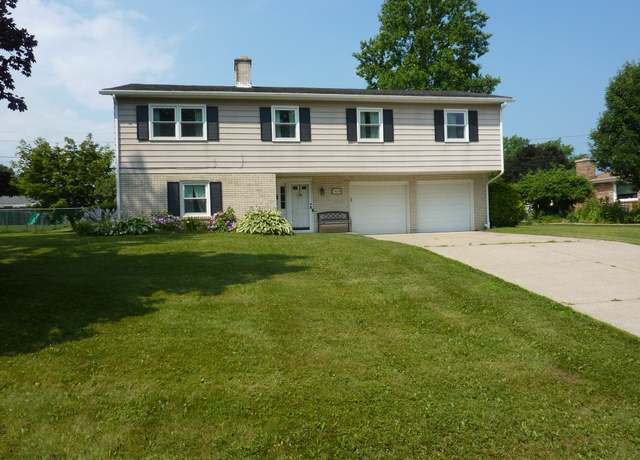 Property at 3404 Rustic Ln, Erie, PA 16506, 4 beds, 2 baths