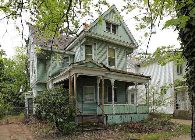Property at 633 W 10th St, Erie, PA 16502, 4 beds, 1 bath