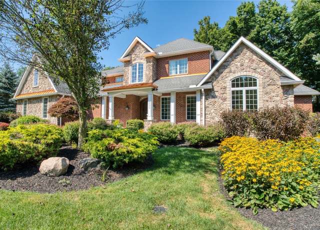 Property at 220 Edgewater Cir, Erie, PA 16509, 5 beds, 5 baths