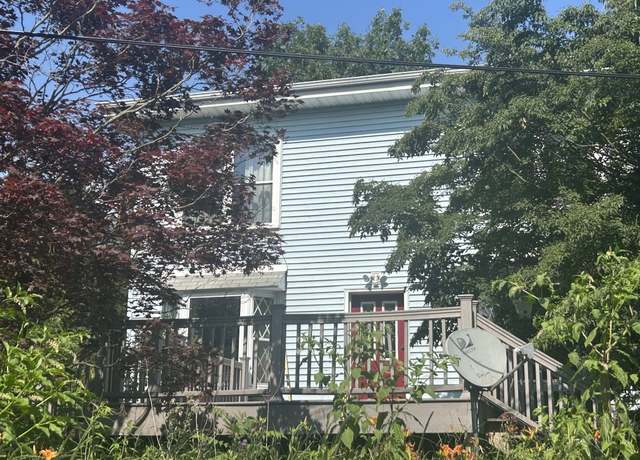 Property at 495 E Jamestown Rd, Greenville, PA 16125, 4 beds, 1 bath