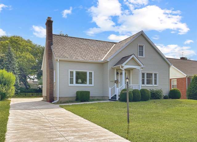 Property at 1027 Mcconnell Ave, Erie, PA 16505, 4 beds, 2.5 baths