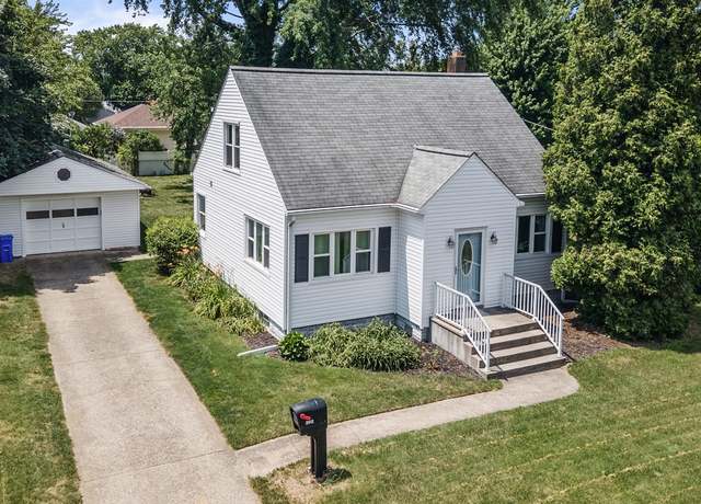 Property at 2912 Hampton Rd, Erie, PA 16508, 3 beds, 2 baths
