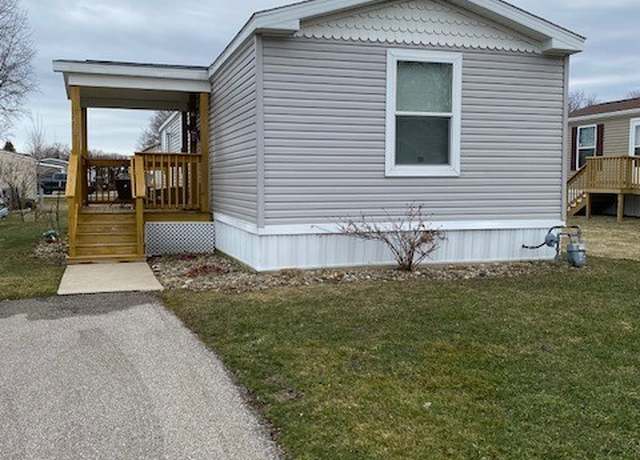 Property at 2721 W Park Ln, Erie, PA 16506, 2 beds, 2 baths