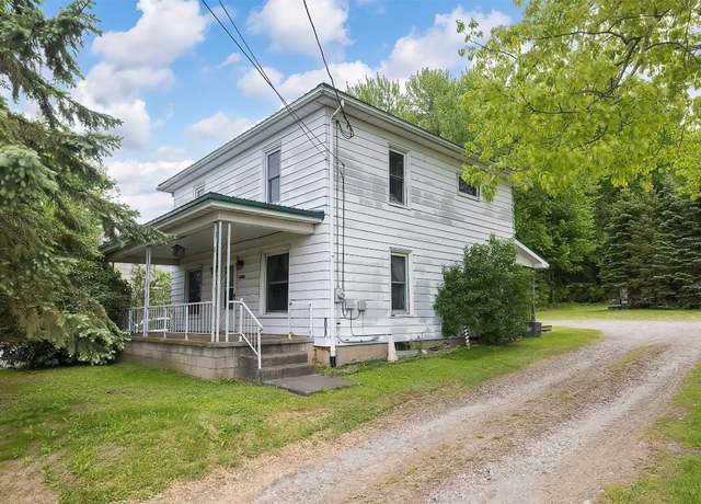 Property at 9853 Meadville St, Cranesville, PA 16410, 3 beds, 1 bath