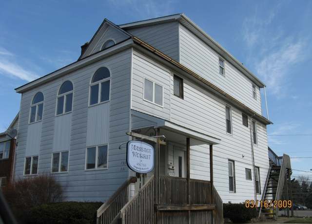 Property at 731-733 Lincoln Ave, Erie, PA 16505, 6 beds, 3 baths