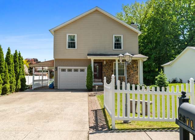 Property at 2671 E 33rd St, Erie, PA 16510, 3 beds, 1.5 baths