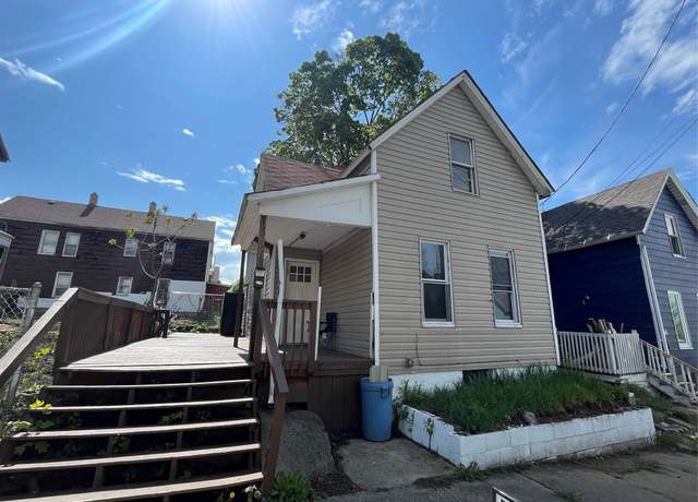 Property at 2022 Cottage St, Erie, PA 16503, 3 beds, 1 bath