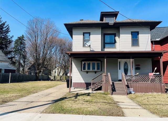 Property at 910 E 21st St, Erie, PA 16503, 4 beds, 1.5 baths