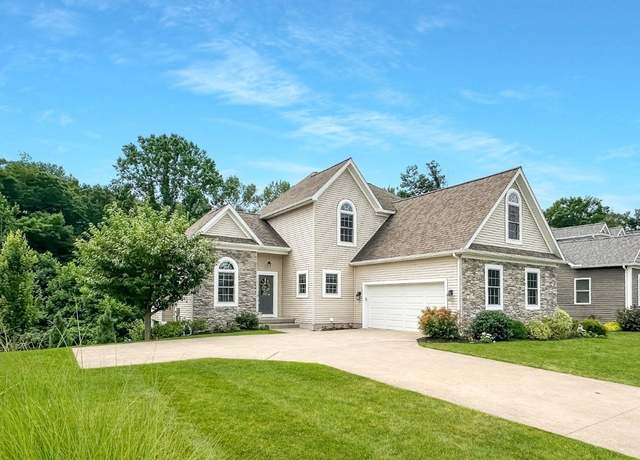 Property at 4871 S Wayside Dr, Erie, PA 16505, 3 beds, 3.5 baths