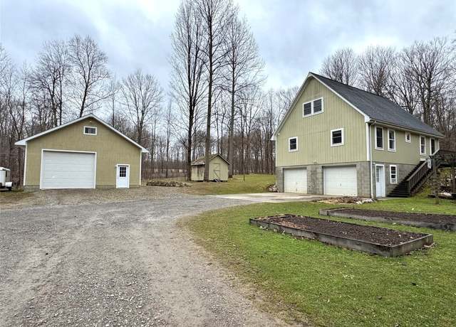 Property at 18405 Price Rd, Saegertown, PA 16433, 3 beds, 2.5 baths