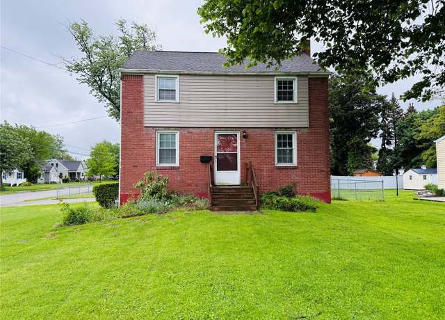 Property at 1769 W 32nd St, Erie, PA 16508, 3 beds, 1 bath