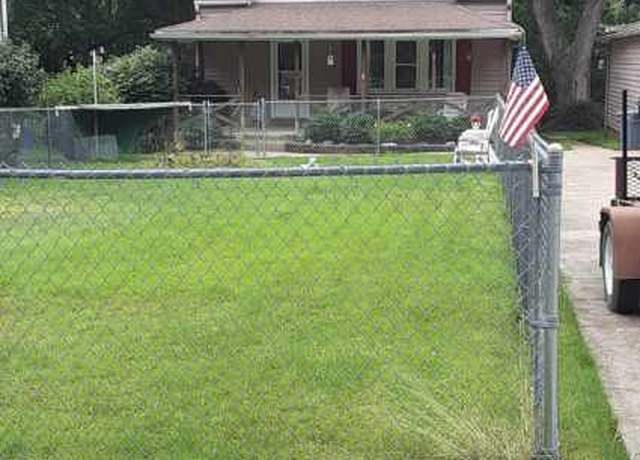 Property at 4810 Oakland St, Erie, PA 16509, 3 beds, 2 baths