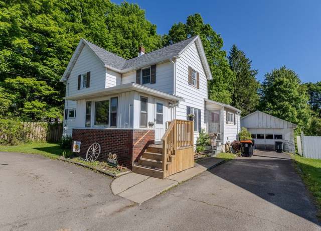 Property at 411 W Smith St, Corry, PA 16407, 4 beds, 1.5 baths