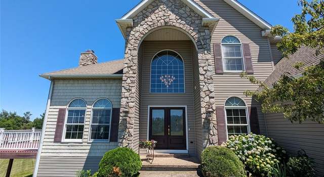 Photo of 6727 Macoun Way, North East, PA 16428