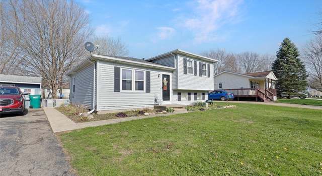 Photo of 221 Pheasant Dr, Girard, PA 16417