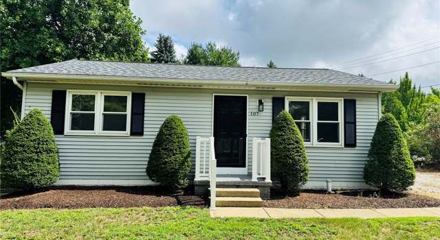 Photo of 107 Woodcock Dr, Girard, PA 16417