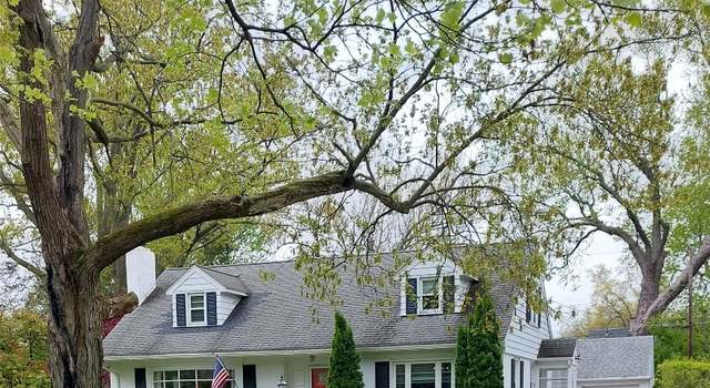 Photo of 430 Mohawk Dr, Erie, PA 16505