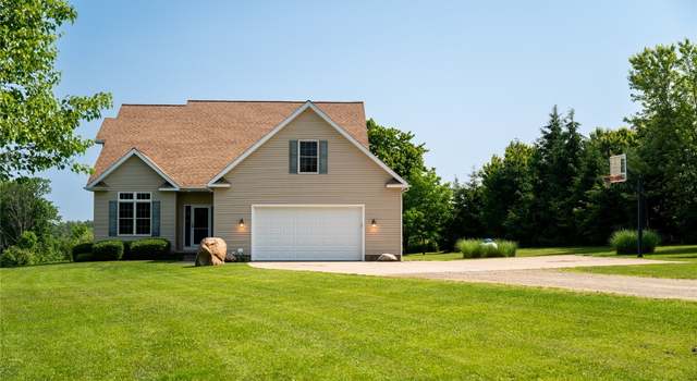 Photo of 3250 Old Meadville Rd, Waterford, PA 16441