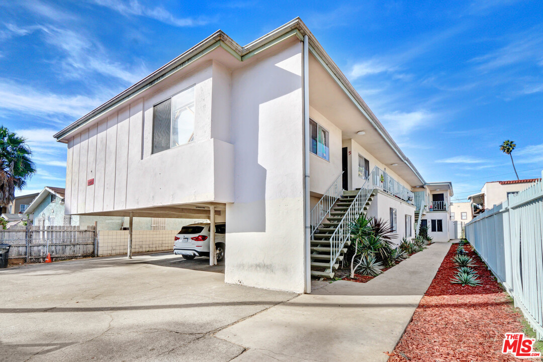 1445 S Cloverdale Ave, Los Angeles, CA 90019 | MLS# 21-697086 | Redfin