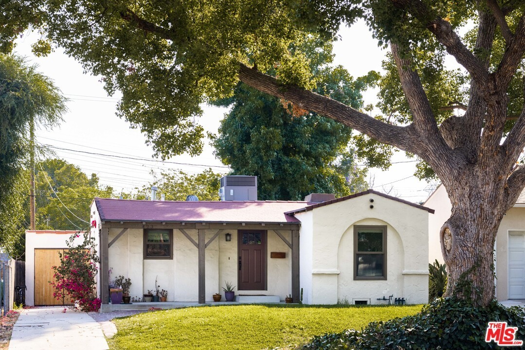 423 N Ontario St, Burbank, CA 91505 MLS 21765266 Redfin