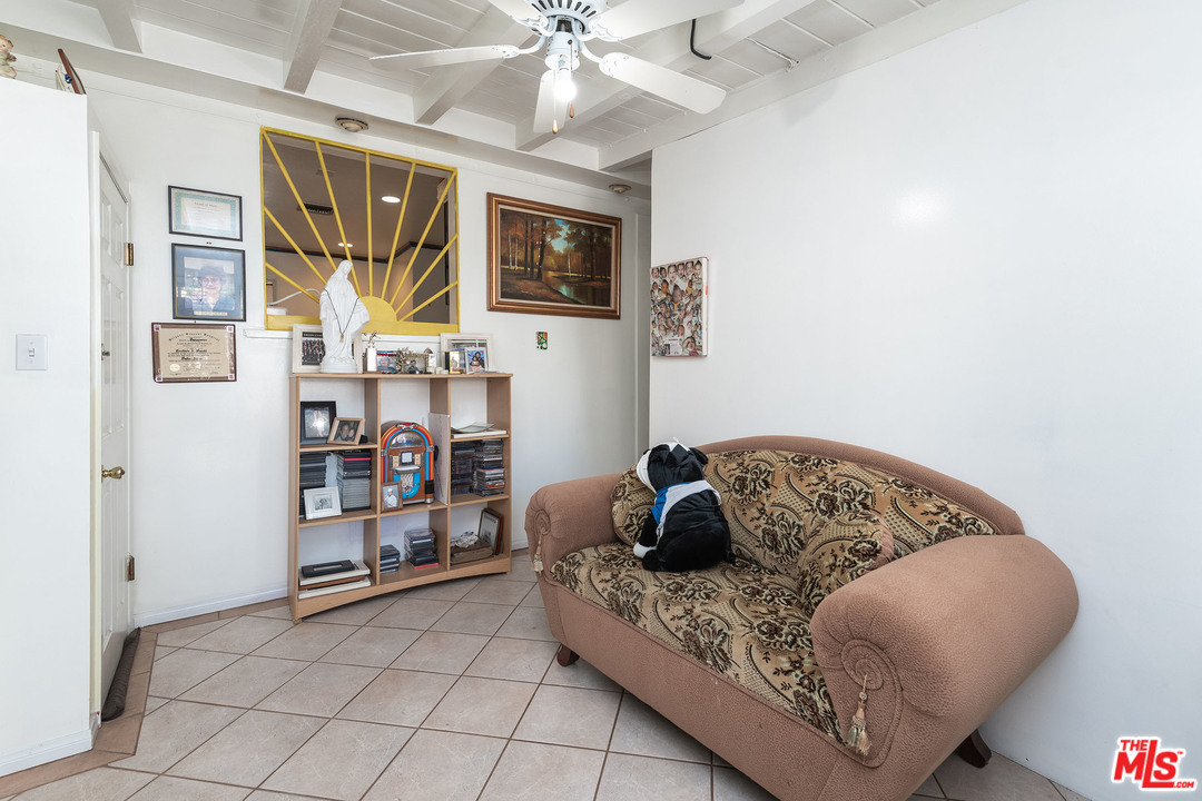 15909 W Vose St, Van Nuys, CA 91406 MLS 21767284 Redfin