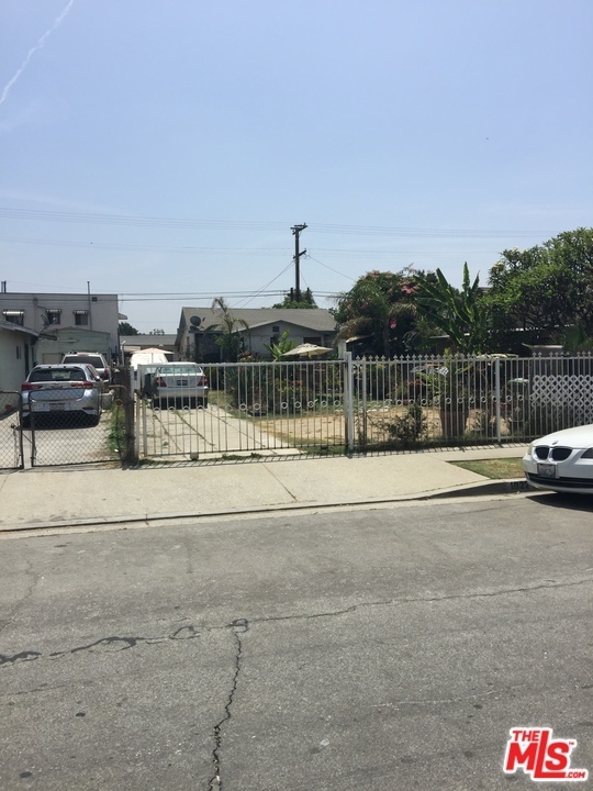 1022 Burger Ave, Los Angeles, CA 90022  MLS# 20624290  Redfin