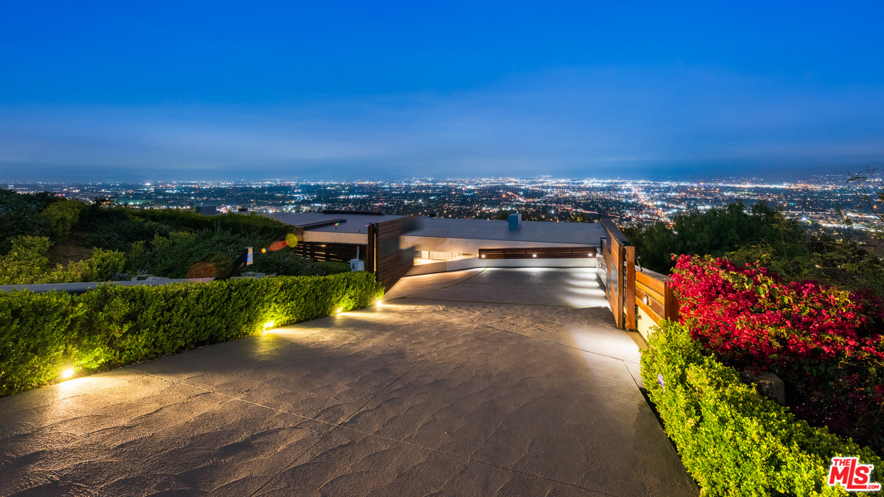 7863 Mulholland Dr Los Angeles Ca 90046 7863 W Mulholland, Los Angeles, CA 90046 | Redfin