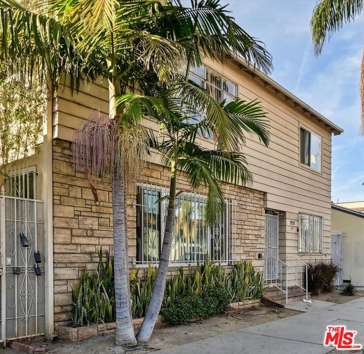 815 Pacific Ave 9 Long Beach CA 90813 MLS 24 343439 Redfin